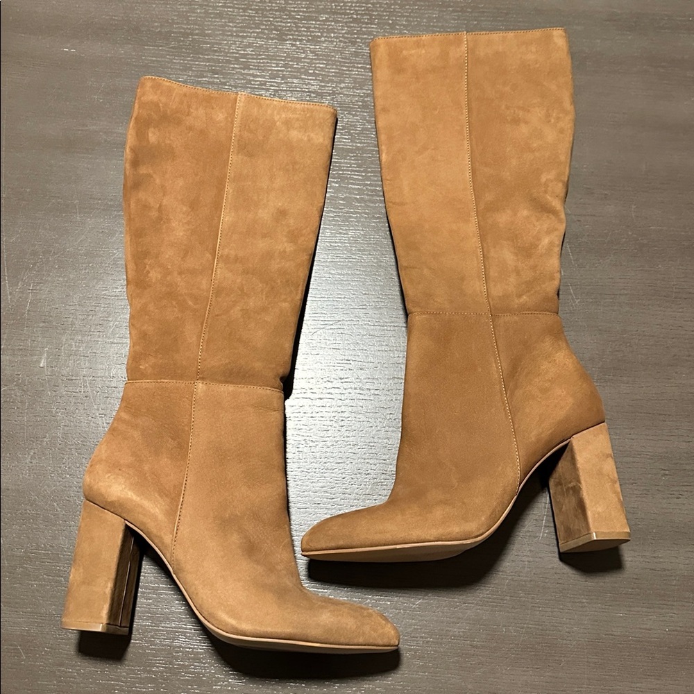 NWOT Steve Madden faux suede boots, size 8